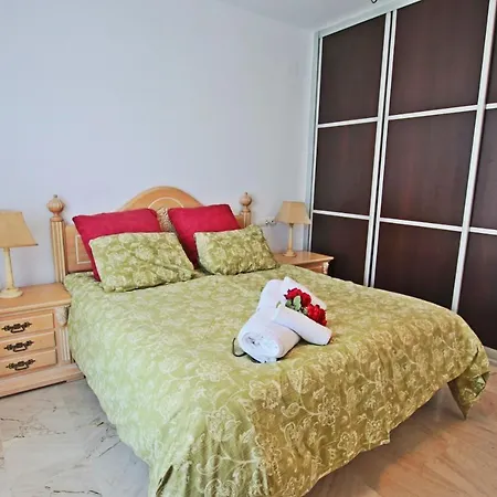 Apartamento Bajondillo Beach *